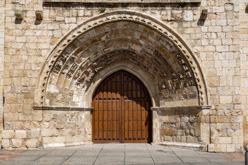 Fototapeta na wymiar Church of San Miguel, Palencia.