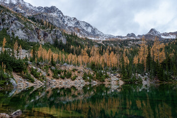 North Cascades alpine lake during the fall in Washington State