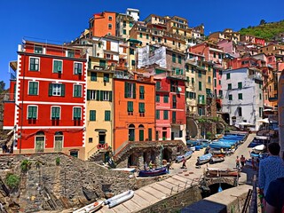 Fototapeta na wymiar panorama of Riomaggiore, a seaside village forming part of the Cinque Terre of the city of La Spezia in Liguria, Italy 