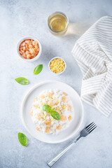 Garlic cream shrimp rice with cheese
