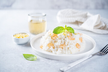 Garlic cream shrimp rice with cheese