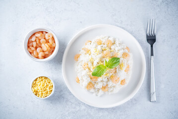 Garlic cream shrimp rice with cheese