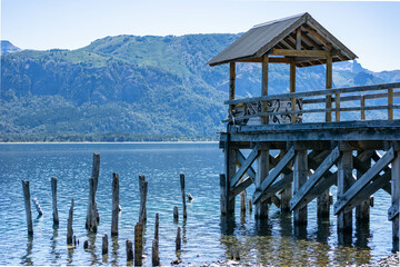 PAISAJE DE LAGOS Y AGUA TRANSPARENTE MATERIALES ANTIGUOS