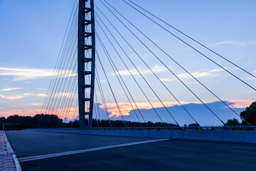 Fototapeta na wymiar The bridge in the evening