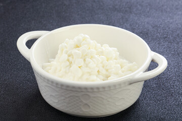 Dietary granulated cottage cheese for breakfast