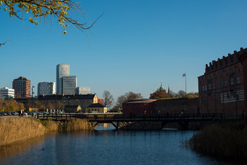 Fototapeta premium modern city district and the lake