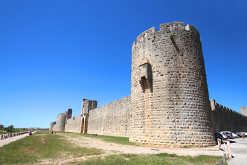Fototapeta na wymiar Les remparts d'Aigues-Mortes (France / Gard) 