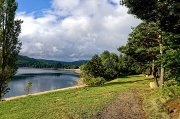 Fototapeta na wymiar Le Lac-d'Issarlès, Ardèche, Auvergne-Rhône-Alpes, France 