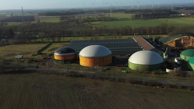 Biogasanlage aus der Luft Perspektive mit einer Drohne aufgenommen