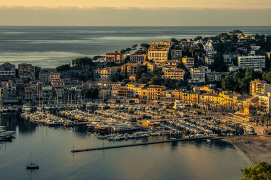 Sunset in the port of Soller