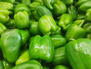 Obraz na płótnie Canvas Green bell pepper.
