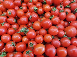 Red tomatoes.