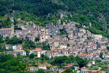 Fototapeta na wymiar View of Pesche, old village in the Isernia province