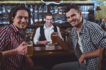 Men in pub