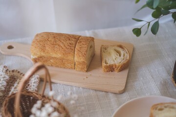 カットされたパン