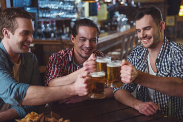 Men in pub