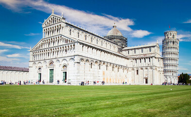 Fototapeta na wymiar piazza dei miracoli, with the Basilica and the leaning tower, Pisa, Italy