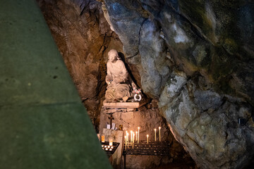 Grotte Marie-Madeleine - obrazy, fototapety, plakaty