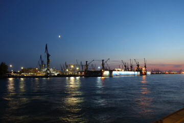Hamburg Hafen / Hamburg Harbour...