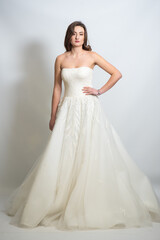 Obraz na płótnie Canvas Beauty young bride white wedding dress
