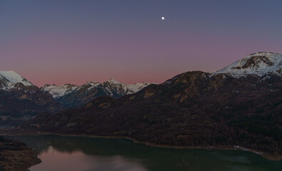 Atardecer en el Valle de Tena en los Pirineos