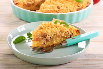 Cinnamon apple streusel cake, sliced