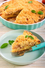 Cinnamon apple streusel cake,