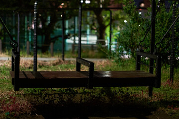 Naklejka premium 〝排除アート〟墨田区にある公園のベンチ