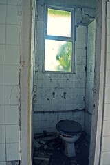 Dirty abandoned toilet 