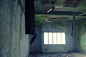 abandoned building 
