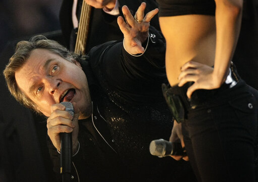 Singer Meat Loaf performs prior to the Football World Bowl final of the NFL Europe between Frankfurt Galaxy and Hamburg Sea Devils in Frankfurt