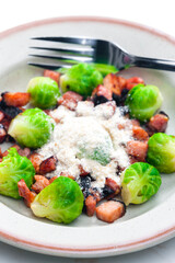 brussels sprout with bacon and parmesan cheese