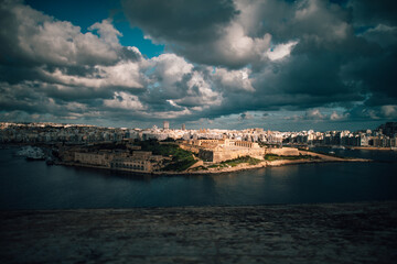 Fototapeta na wymiar Beautiful city view over the city of Valletta in Malta