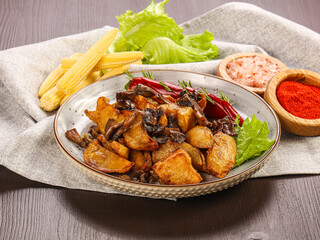 Potato with roasted mushrooms and spices