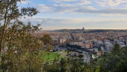 Fototapeta na wymiar Cityscape of old Rome on a sunny day. 
