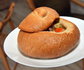 Zupa w chlebie
