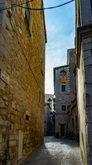 Fototapeta na wymiar Streets of Girona with catalan flag