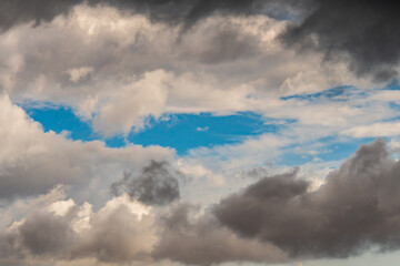 Conjunto de nubes en la isla de Tenerife
