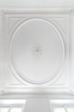 moulures au plafond 