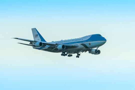 Trump / Putin summit 2018 at Helsinki: Air Force One carrying president Donald Trump landing at Helsinki-Vantaa airport.