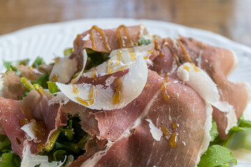 Green Salad with Prosciutto and Cheese