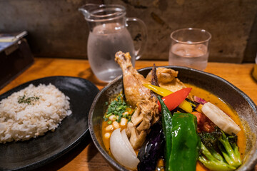 北海道グルメ スープカレー (日本 - 北海道 - Rojiura Curry SAMURAI.)