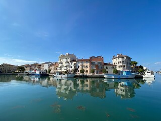 Fototapeta na wymiar Grado Lagune Bucht Friaul-Julisch Venetien Italien Strand - Promenade