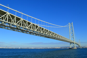 Fototapeta na wymiar 12月の迫力ある兵庫県の明石海峡大橋02