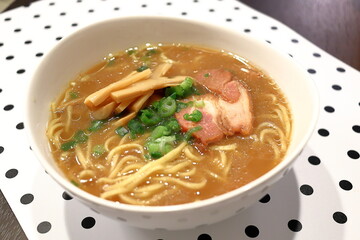 豚骨ラーメン