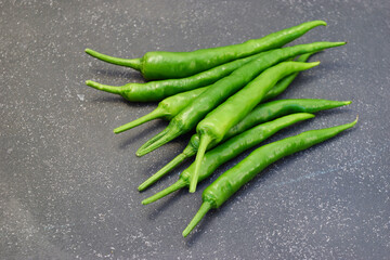 Green pepper on a black background
黒背景の青唐辛子