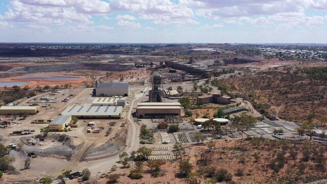 Fast flying over junction mine in Broken hills silver city of Australia &ndash; aerial 4k.
