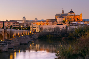 Obraz premium Roman Bridge and Guadalquivir river, Great Mosque, Cordoba, Spain