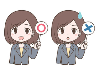 ビジネススーツ姿で丸とバツを持つ若い女性