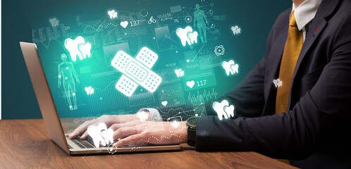 hand browsing on the internet for medical issues